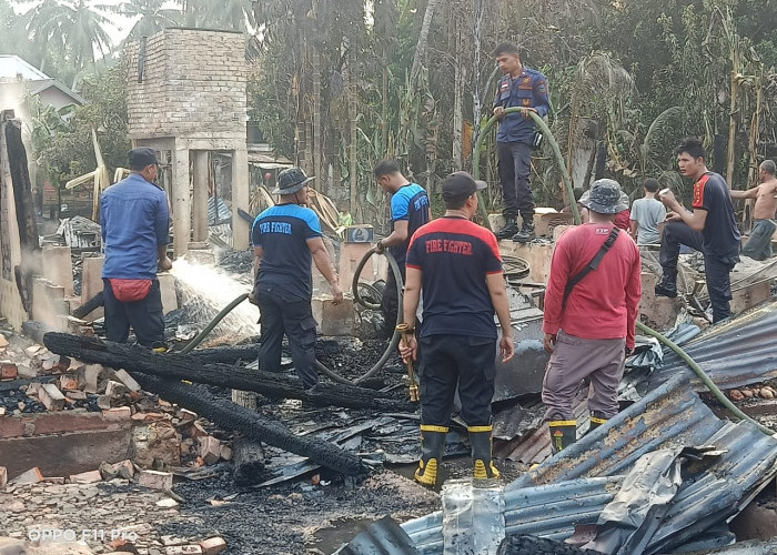 Pasca Kebakaran Di Desa Tendah, Pemda Akan Gunakan Anggaran BTT Untuk Bantu korban
