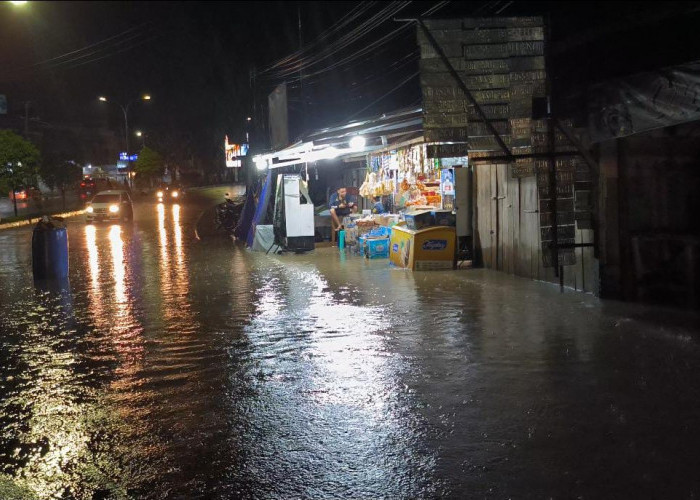 Hujan Deras dan Drainase Buruk Picu Banjir Disejumlah Titik di Kota Jambi