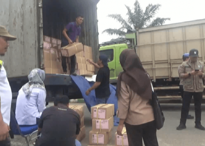 228 Box Surat Suara DPD RI Telah Tiba di KPU Batanghari