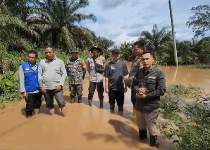 Terendam Banjir, Akses Jalan Desa Kasang Melintang dan Pangkal Bulian Sarolangun Lumpuh