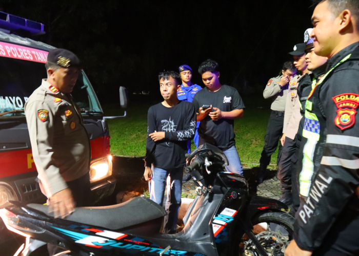 Polres Tanjab Timur Intensifkan Patroli Blue Light, Cegah Balap Liar dan Kenakalan Remaja