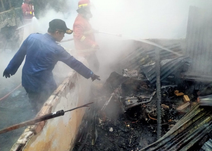 1 Unit Rumah Ludes Terbakar Saat Ditinggal Cari Menu Sahur