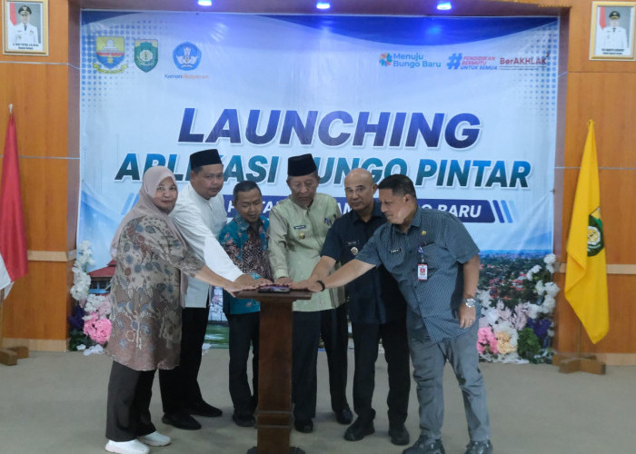Wagub Sani Bersama Wamen Dikdasmen RI Luncurkan Aplikasi Bungo Pintar