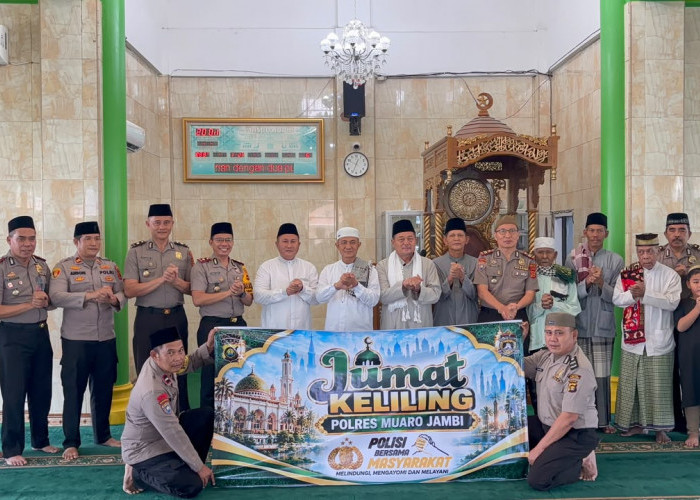 Jumat Keliling, Polres Muaro Jambi Perkuat Silaturahmi dan Pesan Kamtibmas Bersama Masyarakat
