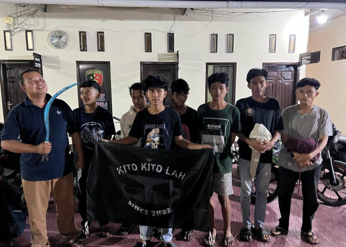 Polisi Amankan 7 Orang Diduga Geng Motor saat Sedang Asik Teguk Minuman Beralkohol