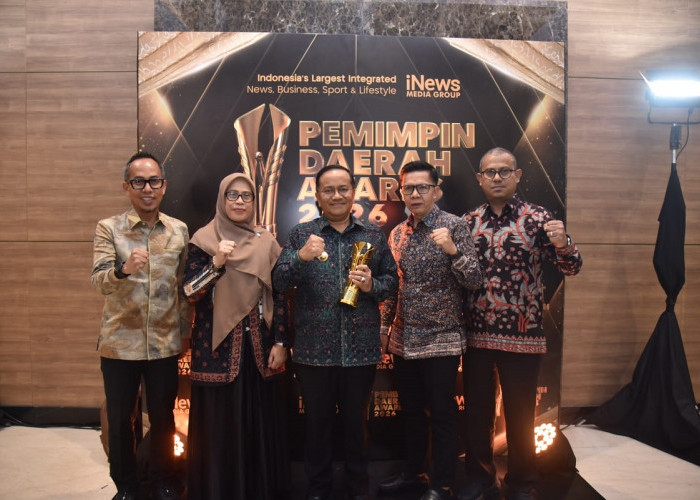 Wali Kota Maulana Raih Penghargaan Pemimpin Daerah Awards 2026, Kampung Bahagia Jadi Inovasi Unggulan 
