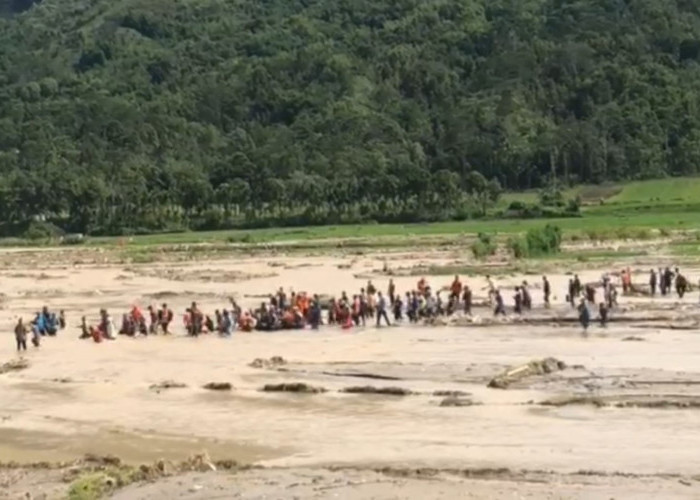Tergelincir ke Sungai Batang Merao Saat Macet Akibat Longsor, Syafrizal Ditemukan Tewas Sejauh 10 Kilometer