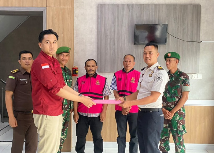 Dugaan Korupsi Dana Operasional Rp1,3 Miliar, Kejari Sungai Penuh Tahan Mantan Kadis Damkar dan Bendahara