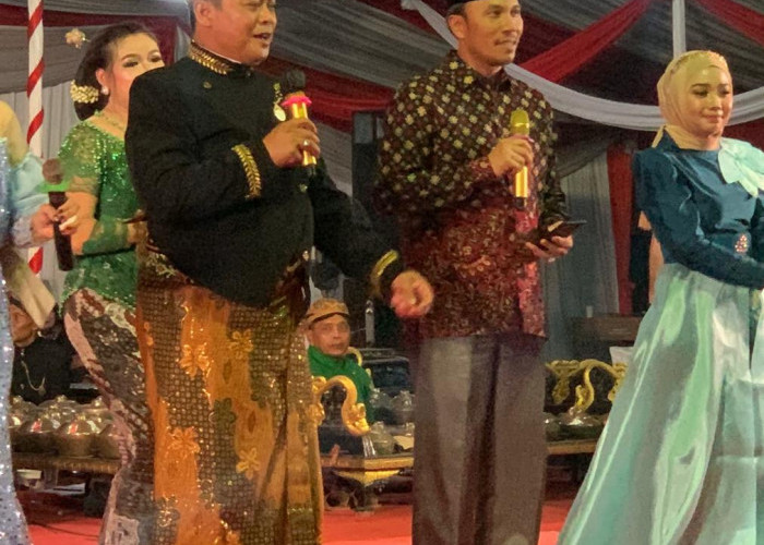 Dukung Pelestarian Kebudayaan Tradisional, Edi Purwanto Hadiri Pagelaran Wayang Kulit di Makorem 042 Gapu