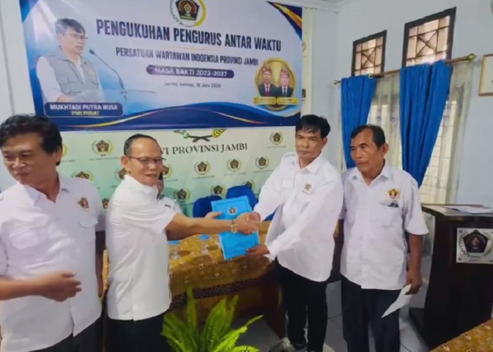 Utusan PWI Pusat Mukhtadi Putra Nusa Kukuhkan Pengurus PWI Jambi, HR Ridwan Agus Tekankan Soliditas Organisasi