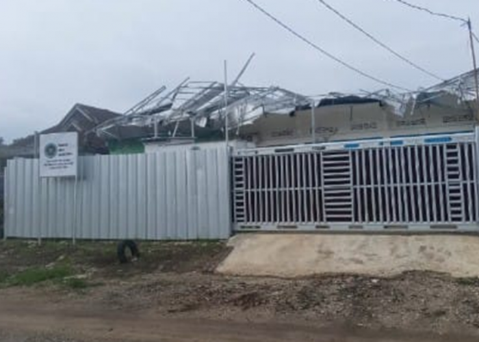 Cuaca Ekstrem Rusak 2 SPPG di Rimbo Bujang, Operasional Terganggu