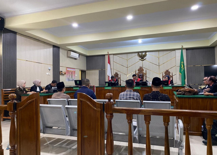 Majelis Hakim Tolak Eksepsi 4 Terdakwa Dugaan Korupsi PJU Kerinci 