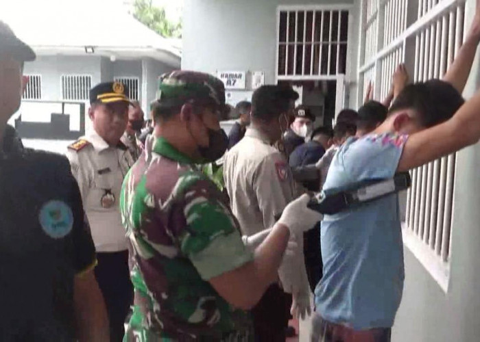 Kamar Napi Lapas Kelas II B Muara Bulian Digeledah Petugas Gabungan