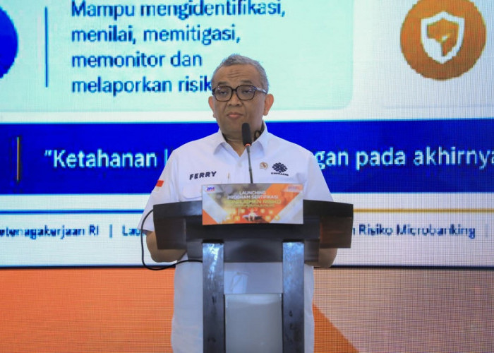 Wamenaker Tekankan Kompetensi SDM dalam Pengelolaan Risiko Microbanking