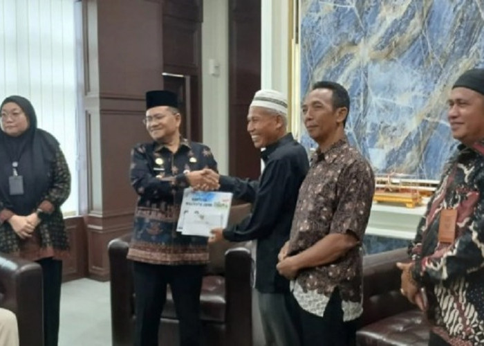 Pemkot Jambi Salurkan Bantuan Terhadap 3 Tempat Ibadah
