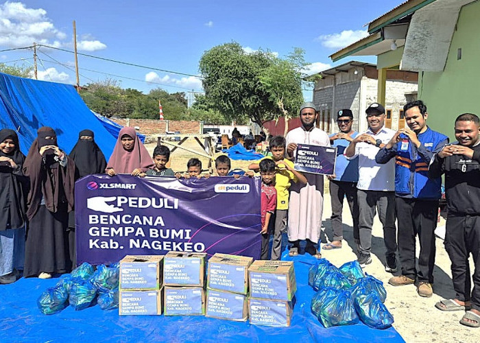Seluruh BTS Pulih, XLSMART Salurkan Bantuan Lanjutan bagi Masyarakat Terdampak Bencana di NTT