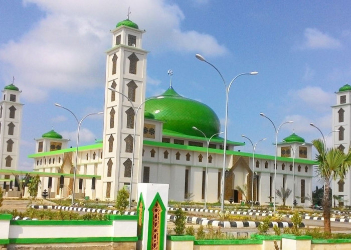 Masjid Agung Al-Ittihad Tebo, Keindahan Arsitektur dan Memiliki Area Parkir 3.300 Meter Persegi