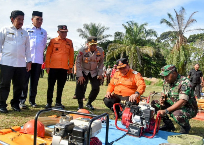 TNI-Polri Bersama Pemkab Sarolangun Gelar Apel Kesiapsiagaan Karhutla