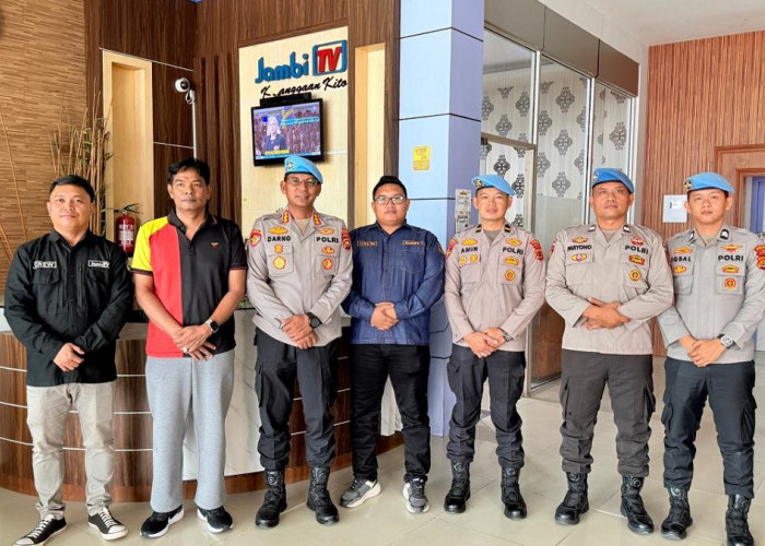 Polda Jambi Sosialisasikan QR Code Yanduan Online Propam Polri Lewat Podcast Live Streaming