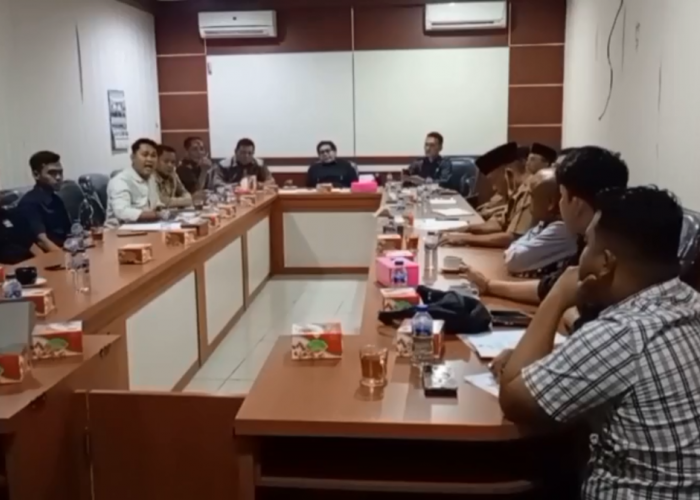 Ketua Komisi III DPRD Tebo Usir Perwakilan PT SMS Dari Rapat Tebo Tengah