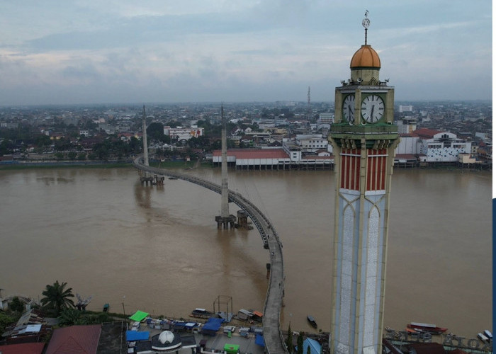 Kado Special Hari Jadi Provinsi Jambi, Menteri Hadi Serahkan Sertifikat Tanah 