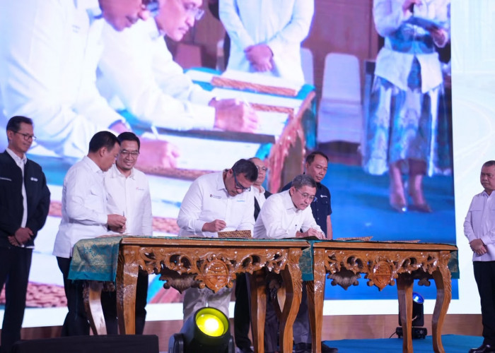 Hutama Karya Tandatangani Kerja Sama Integrasi Blu-E dalam Rangkaian Launching ETLE HUB