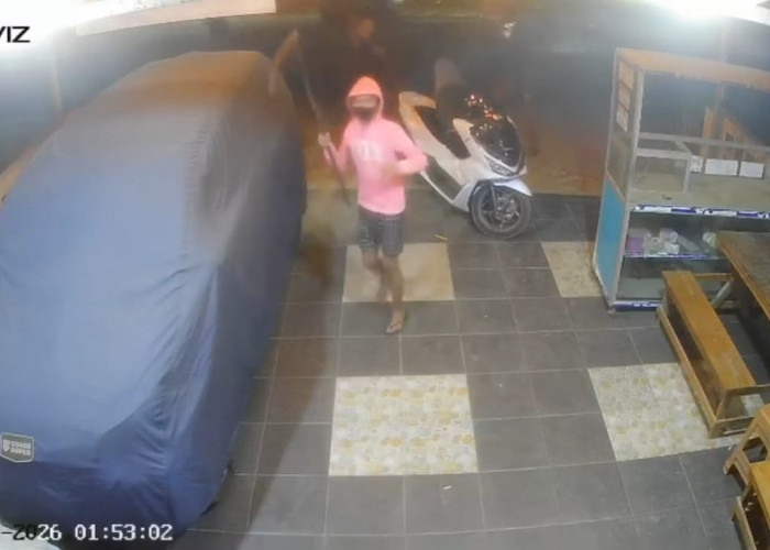 Penyerangan Brutal Kelompok Geng Motor di Penyengat Olak, Warga Berhamburan dan Motor Dirusak   