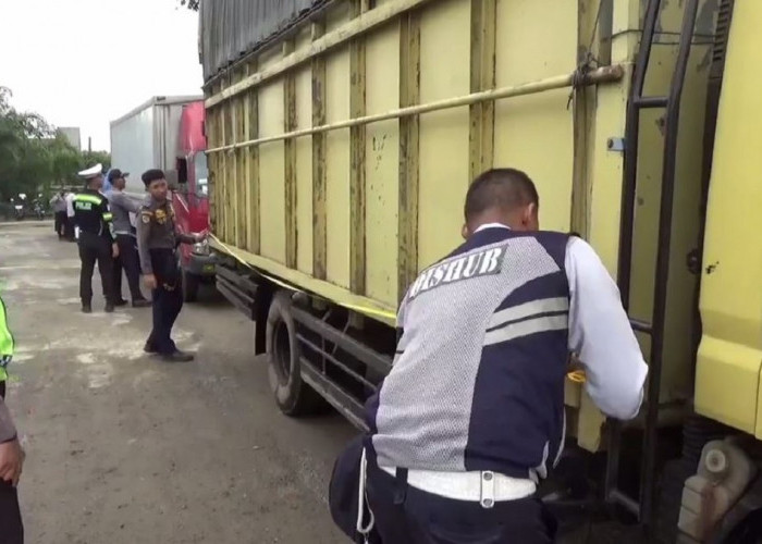 Puluhan Kendaraan Angkutan Barang Dan Penumpang Terjaring Razia di Tanjab Barat