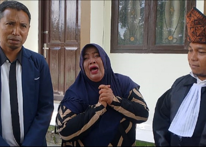 Air Mata Ibu Terdakwa Warnai Sidang, Saksi Mahkota Akui Sabu Miliknya