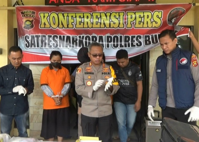 Seorang Ibu Rumah Tangga Titipkan Koper yang Berisi 1 Kilogram Sabu di Rumah Tetangga di Bungo