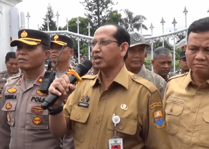 Temui Pendemo, Pemprov Jambi Minta Waktu Selesaikan Permasalahan Batubara