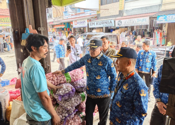 Sidak Jelang Ramadhan, Walikota Pantau Harga Cabai dan Bawang