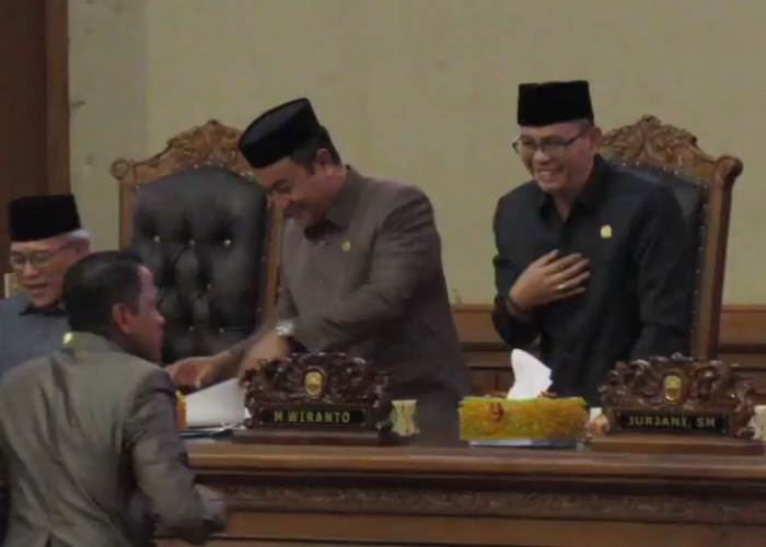 Dana Desa dan Karhutla Jadi Sorotan, Indra Gunawan Pertanyakan Transparansi di Muaro Jambi
