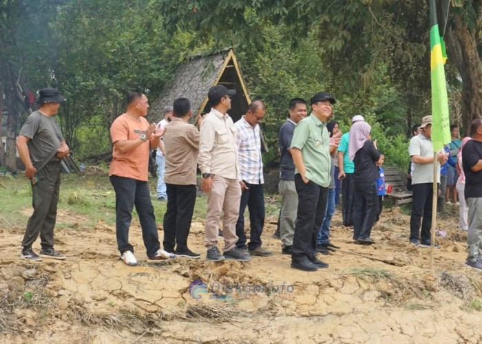 Bupati Muaro Jambi Resmi Buka Tradisi Bekarang di Danau Gatal, Tegaskan Komitmen Jaga Budaya dan Ekosistem