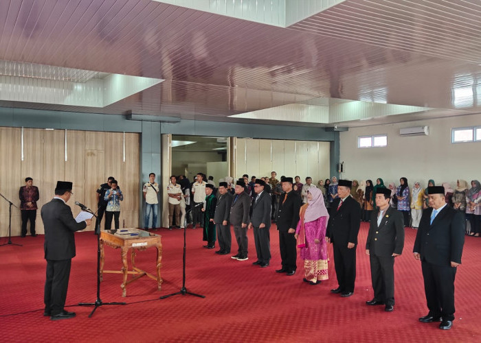 8 Pejabat Baru Dikukuhkan, Wabup Murison: Bekerjalah Lebih Profesional dan Adaptif