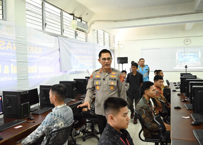Kapolda Jambi Tinjau Langsung Tes Akademik Taruna dan Taruni Akpol Tahun Anggaran 2026 di Kampus Unama Tehok