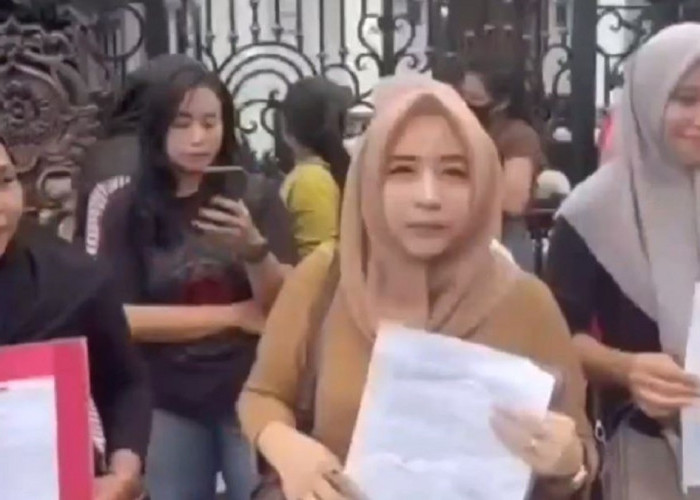 Dugaan Penipuan Investasi Rokok, Puluhan Korban Datangi Rumah Terduga Pelaku