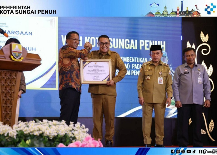 Dukung Posbakum, Wako Alfin Raih Penghargaan