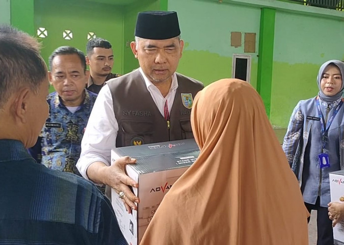 Fasha Serahkan Bantuan Peralatan UMKM Untuk 600 Keluarga Miskin Ekstrem