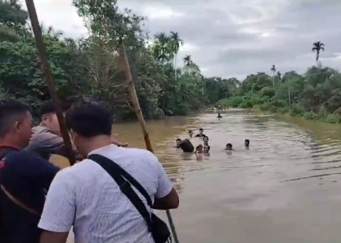 Desa Jati Belarik Kabupaten Tebo Sudah 5 Hari Terendam Banjir, Ketinggian Air Capai 2 Meter