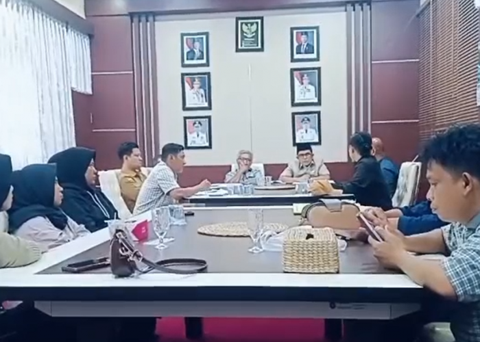 Pekerja Outsourcing RS Hanafie Bungo Mengadu ke DPRD dan Bupati Soal Gaji