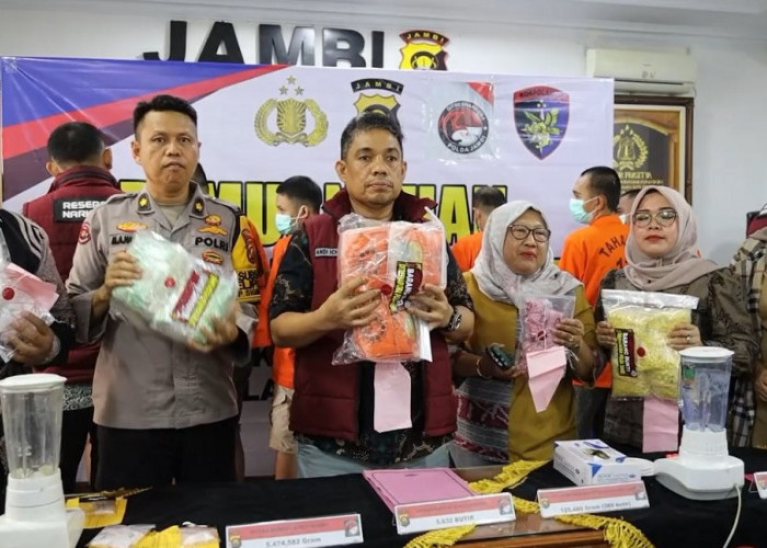 Polda Jambi Musnahkan 5,4 Kg Sabu dan Ribuan Pil Ekstasi Bernilai 8,6 Miliar Rupiah