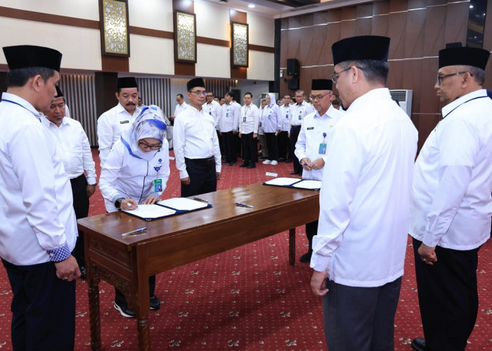 Lantik Pejabat Baru, Menaker Minta Berikan Kinerja Terbaik bagi Masyarakat