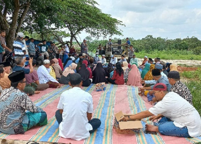 Tolak Pembangunan Stockpile Batubara, Warga Gelar Doa Tolak Balak Bersama 