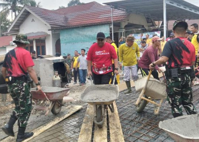 Karbak Skala Besar, Bersama TNI Pemerintah Daerah dan Forkompinda Lakukan Goro Cor Jalan  Warga 