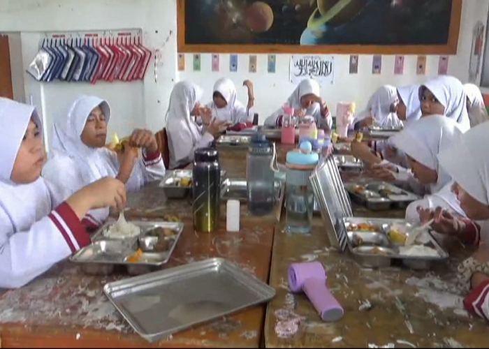 Sempat Terhenti, Penyaluran Mbg Dipastikan Kembali Berjalan