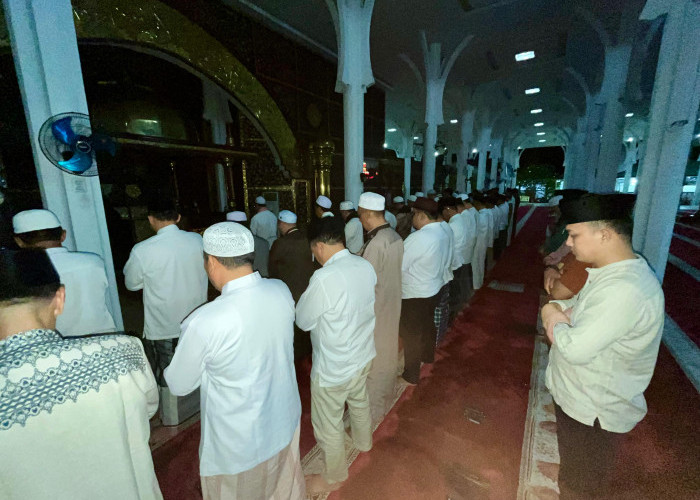 Gubernur Al Haris Ajak Pejabat Pemprov Qiamul Lail di Malam ke-23 Ramadhan