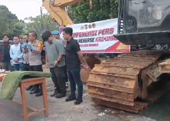 Berantas PETI, Polres Bungo Amankan 1 Alat Ekskavator, Operator dan Pekerja Peti Kabur