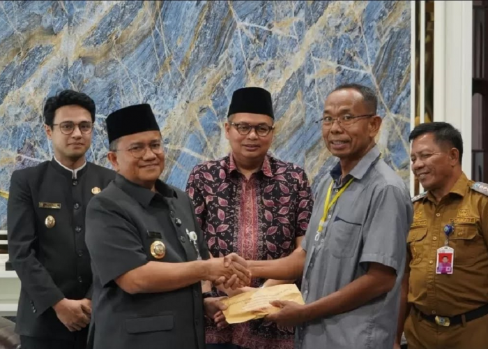 Pemkot Jambi Serahkan Bantuan 162 Juta Bagi Korban Kebakaran