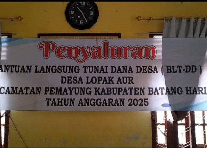 Pemerintah Desa Lopak Aur Berikan Bantuan Dana Desa Sebesar Rp 300.000 Kepada Masyarakat yang Membutuhkan